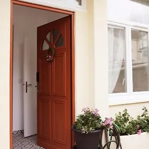 Bed & Breakfast Madame Paris, Villejuif